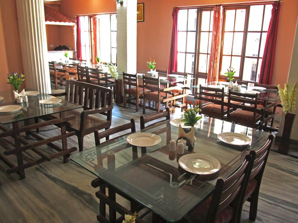 Hotel Alpine Crest Gangtok Exterior photo